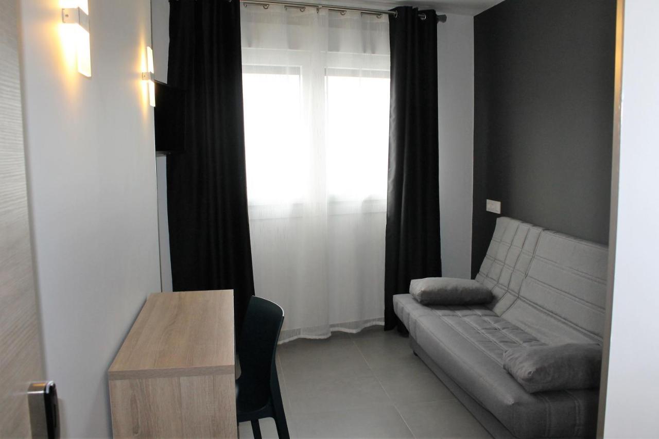 Hotel Hollywood Cangas do Morrazo Exteriör bild
